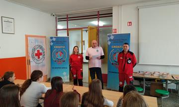 Slika: Dan ružičastih majica u OŠ „Braća Ribar“ – zajedno protiv vršnjačkog nasilja