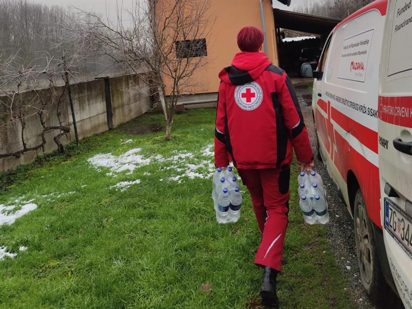 Slika: Potpora područjima pogođenim poplavama u Sisku i Općini Lekenik