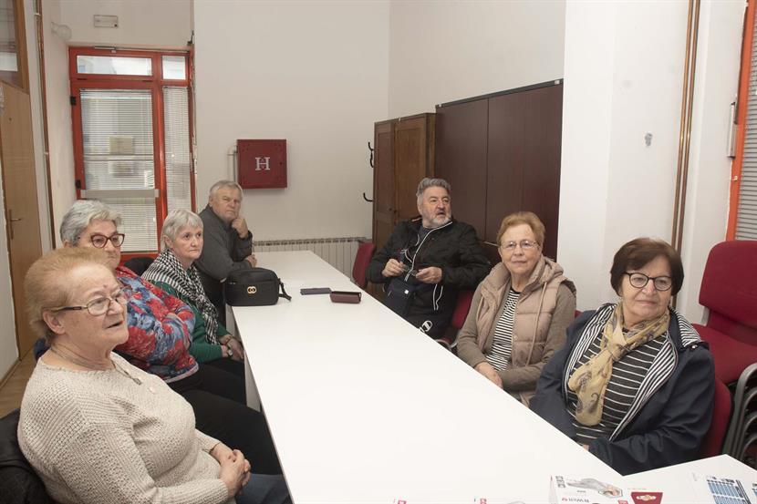 Slika: Predavanje „Hrana i lijekovi“ u Dnevnom centru za umirovljenike Zeleni brijeg