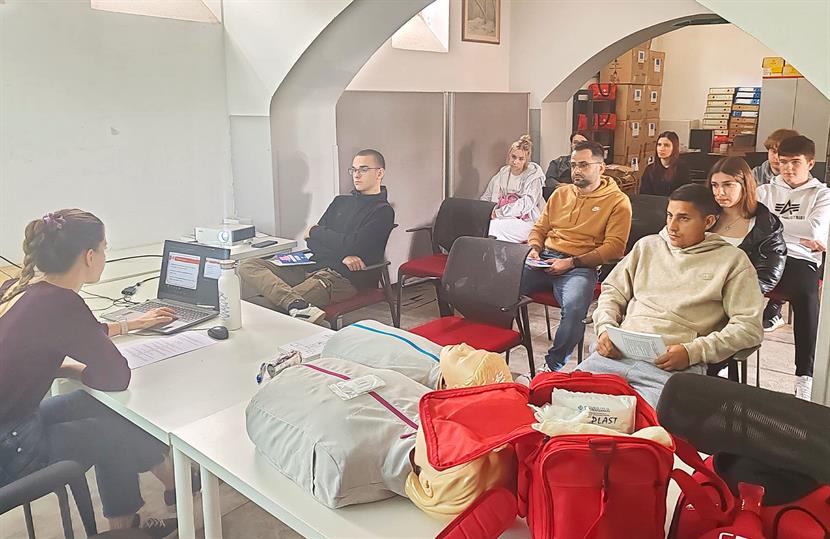Slika: Tečajevi prve pomoći u organizaciji Gradskog društva Crvenog križa Sisak